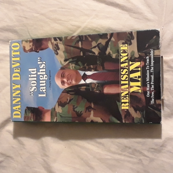 Renaissance Man touchstone home video VHS video tape - Picture 5 of 5